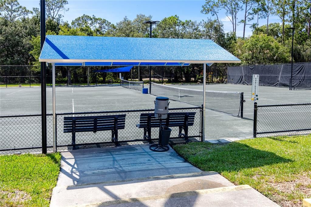 合同活跃: $799,000 (5 贝兹, 3 浴室, 3035 平方英尺)