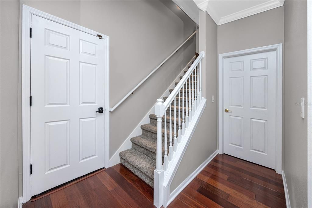 合同活跃: $799,000 (5 贝兹, 3 浴室, 3035 平方英尺)