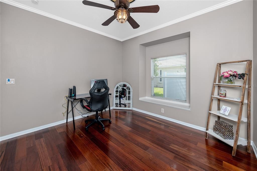 合同活跃: $799,000 (5 贝兹, 3 浴室, 3035 平方英尺)