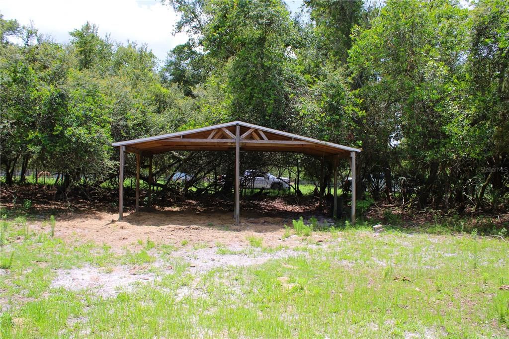 На продажу: $425,000 (6.28 acres)