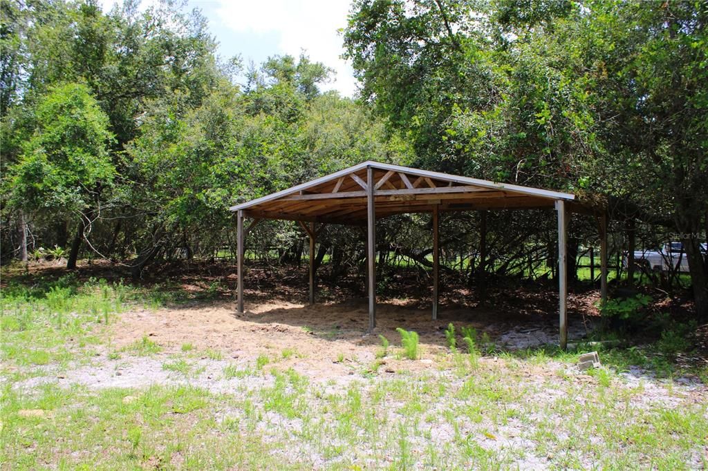 На продажу: $425,000 (6.28 acres)