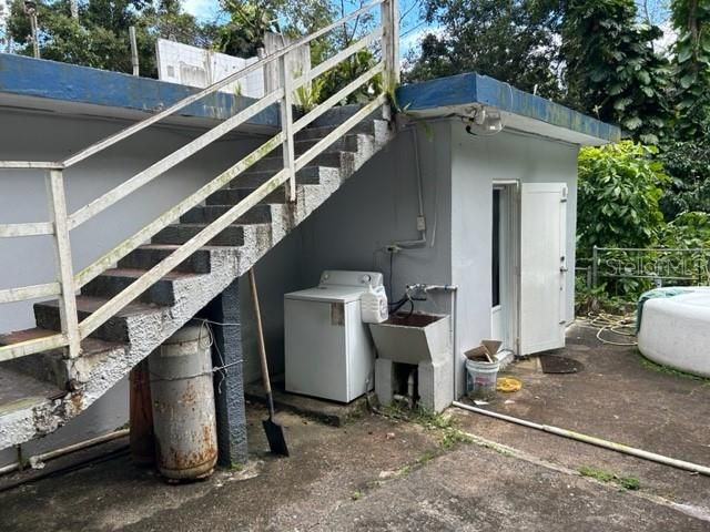 For Sale: $355,000 (2 beds, 1 baths, 1316 Square Feet)