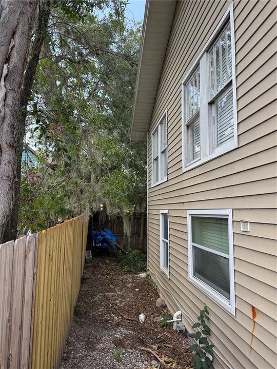 待售: $425,000 (0 贝兹, 0 浴室, 1944 平方英尺)