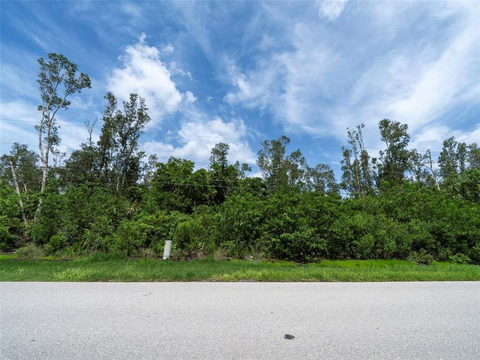 En Venta: $49,000 (0.23 acres)