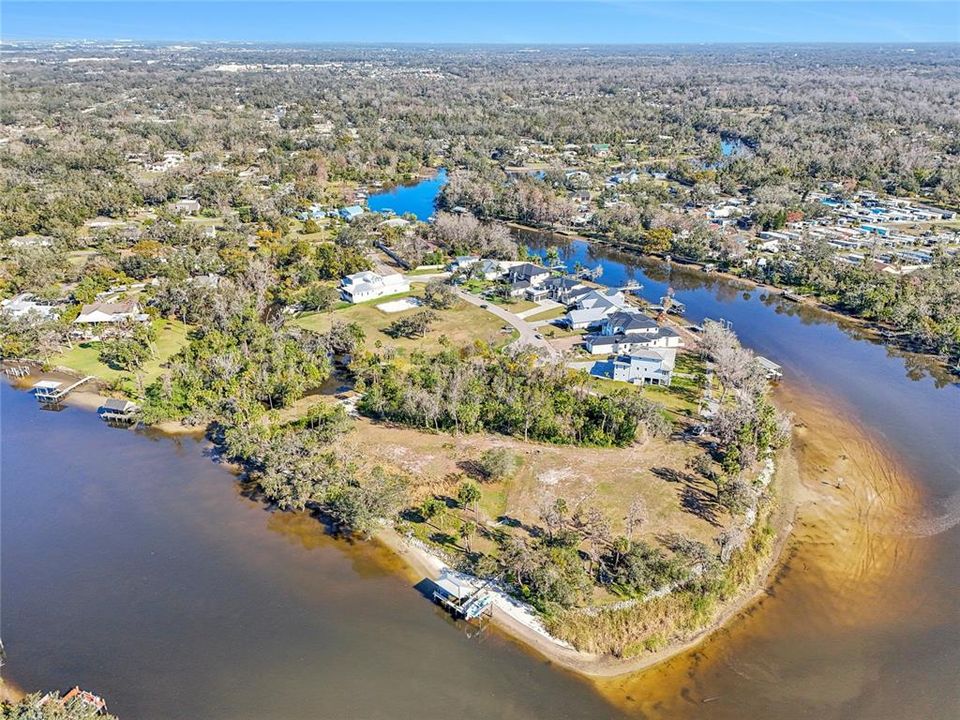 На продажу: $375,000 (0.72 acres)