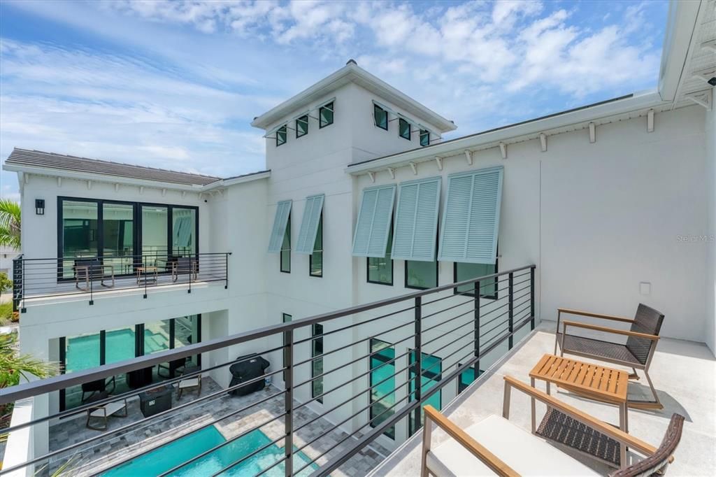 En Venta: $1,590,000 (4 camas, 5 baños, 3867 Pies cuadrados)