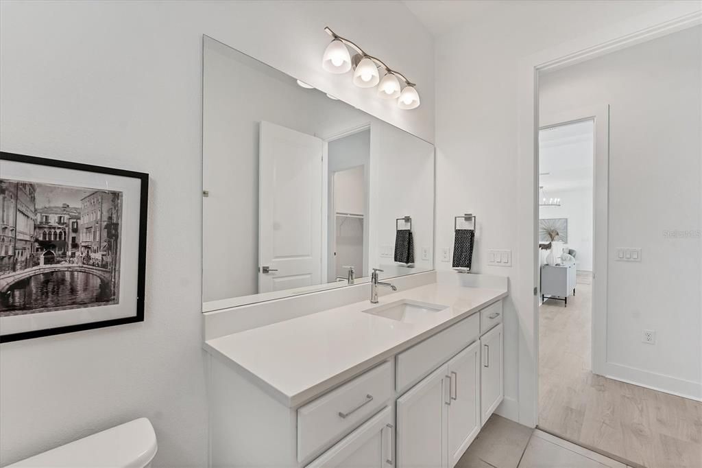 En Venta: $1,590,000 (4 camas, 5 baños, 3867 Pies cuadrados)