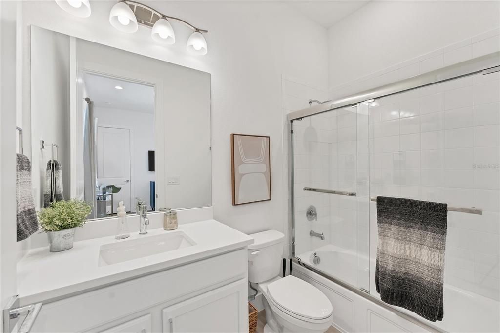 En Venta: $1,590,000 (4 camas, 5 baños, 3867 Pies cuadrados)