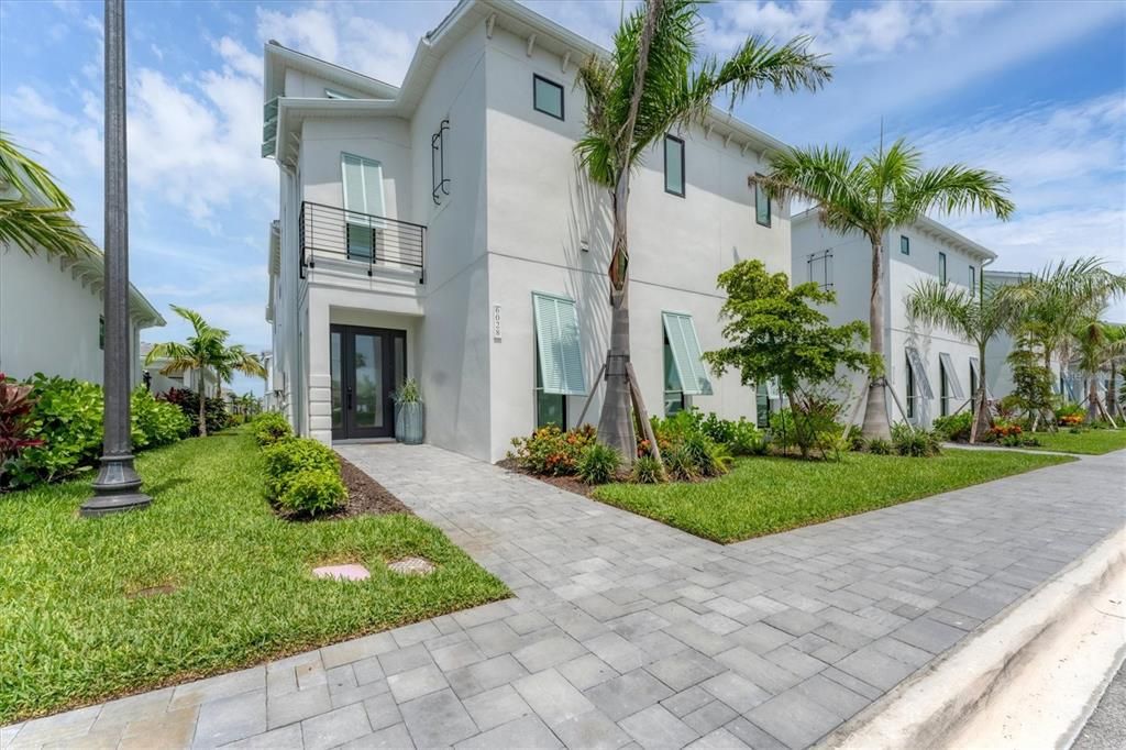 En Venta: $1,590,000 (4 camas, 5 baños, 3867 Pies cuadrados)