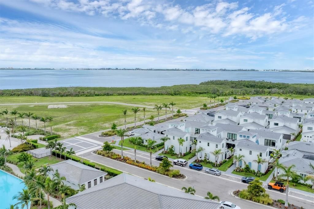 En Venta: $1,590,000 (4 camas, 5 baños, 3867 Pies cuadrados)