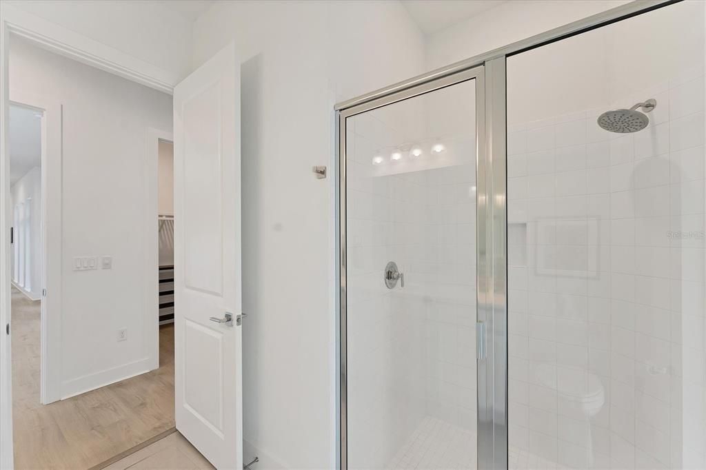 En Venta: $1,590,000 (4 camas, 5 baños, 3867 Pies cuadrados)