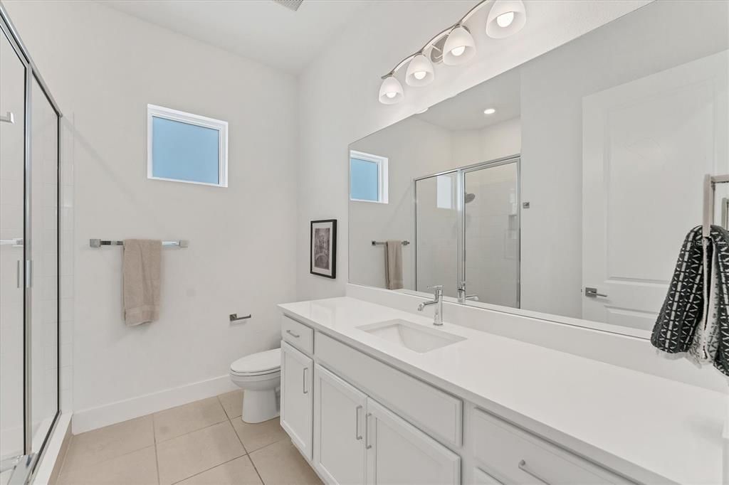 En Venta: $1,590,000 (4 camas, 5 baños, 3867 Pies cuadrados)