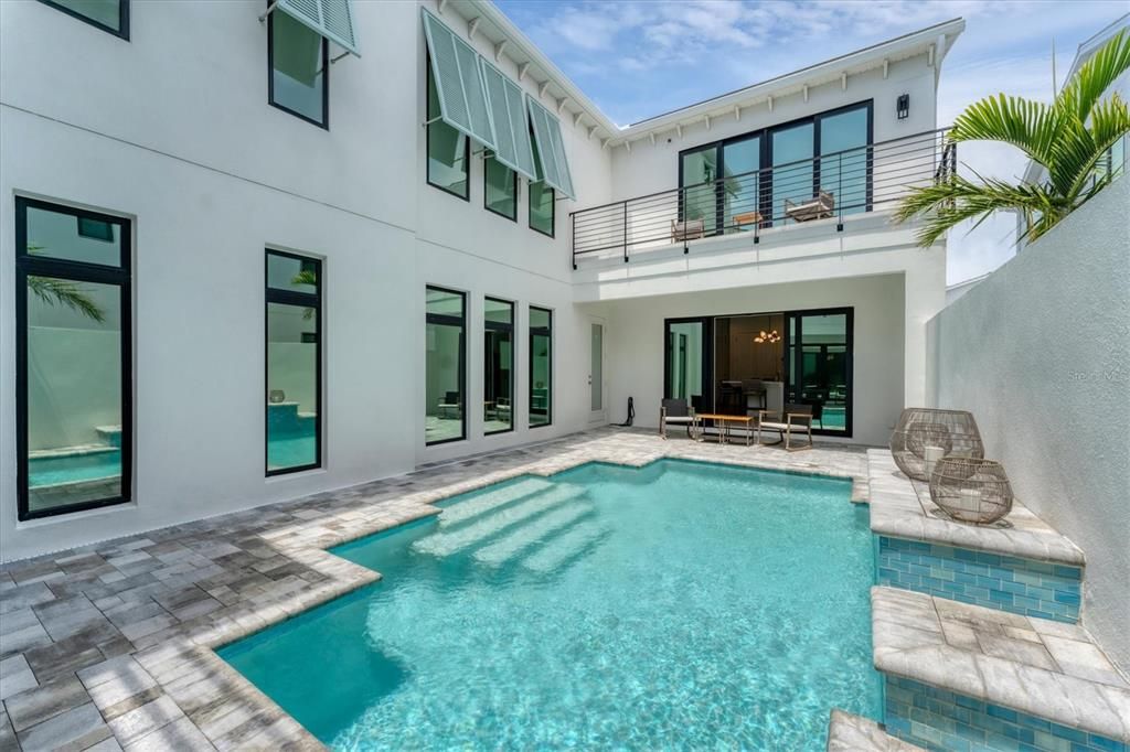 En Venta: $1,590,000 (4 camas, 5 baños, 3867 Pies cuadrados)