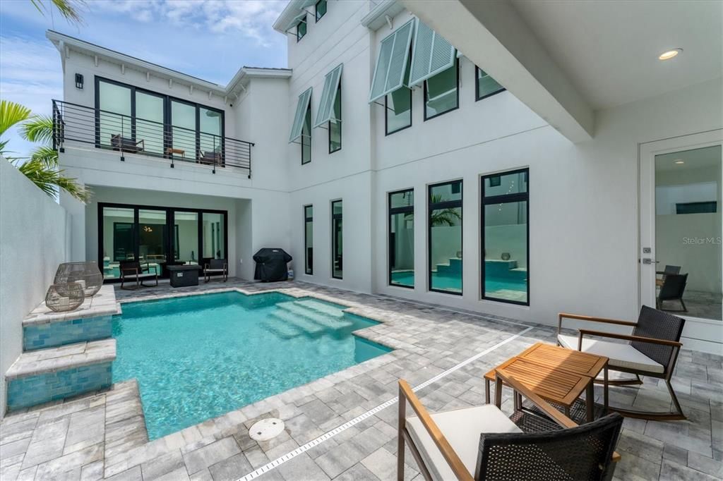 En Venta: $1,590,000 (4 camas, 5 baños, 3867 Pies cuadrados)