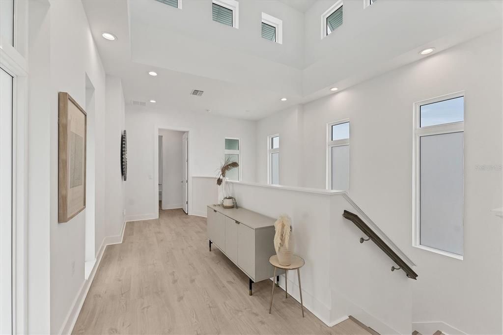 En Venta: $1,590,000 (4 camas, 5 baños, 3867 Pies cuadrados)