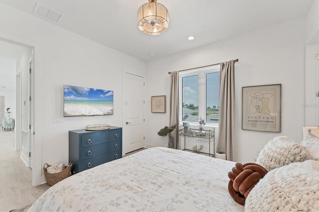 En Venta: $1,590,000 (4 camas, 5 baños, 3867 Pies cuadrados)