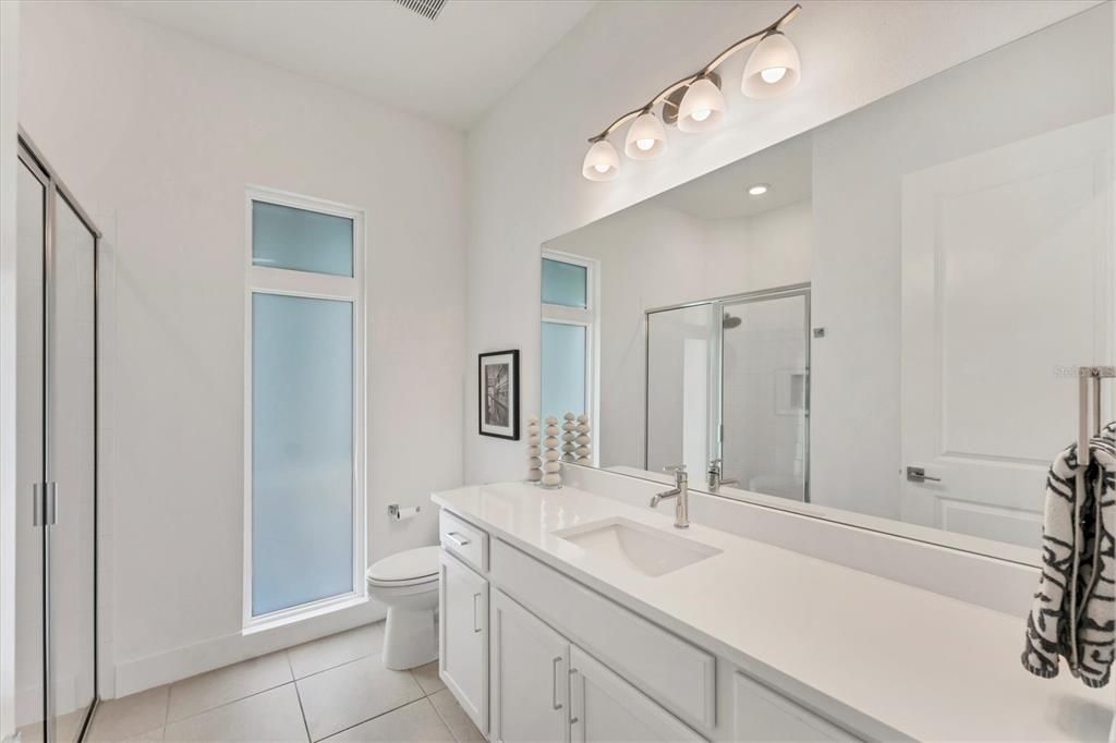 En Venta: $1,590,000 (4 camas, 5 baños, 3867 Pies cuadrados)