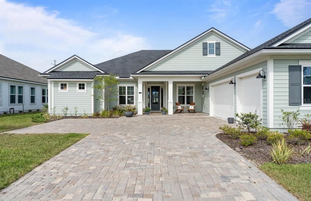 Recently Sold: $845,000 (3 beds, 3 baths, 2918 Square Feet)