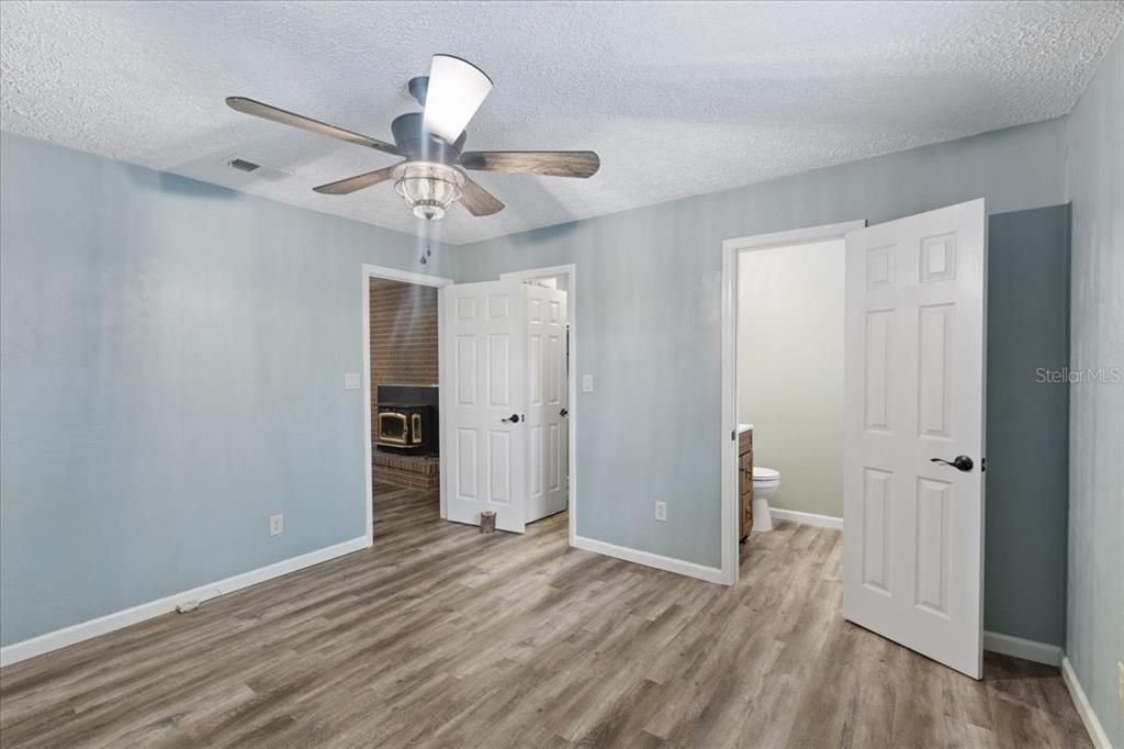 En Venta: $425,000 (2 camas, 2 baños, 1590 Pies cuadrados)