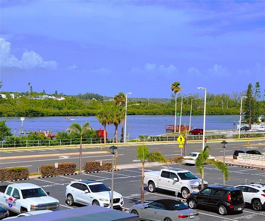 待售: $769,000 (2 贝兹, 2 浴室, 1115 平方英尺)