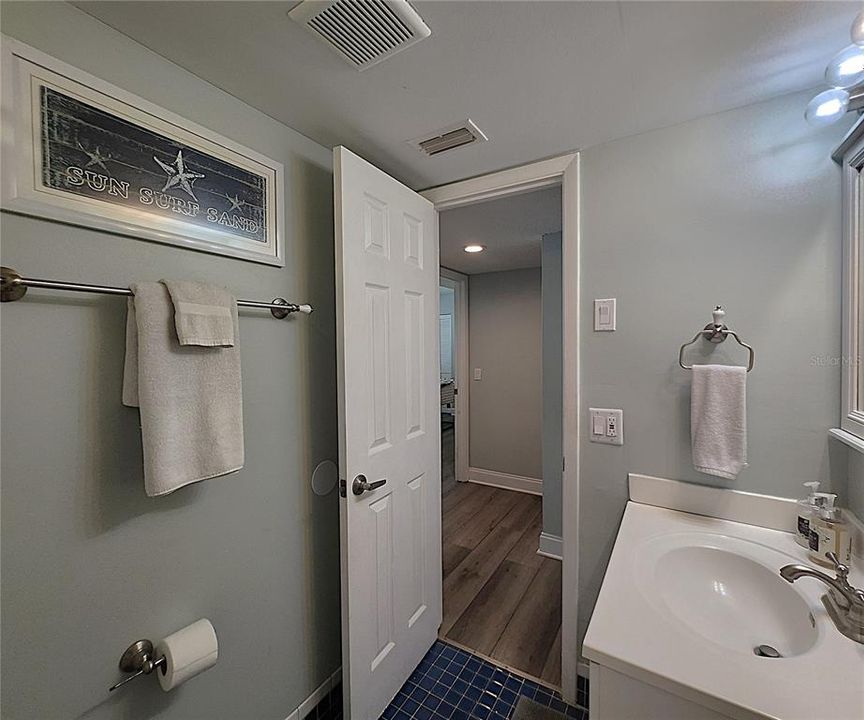 待售: $769,000 (2 贝兹, 2 浴室, 1115 平方英尺)