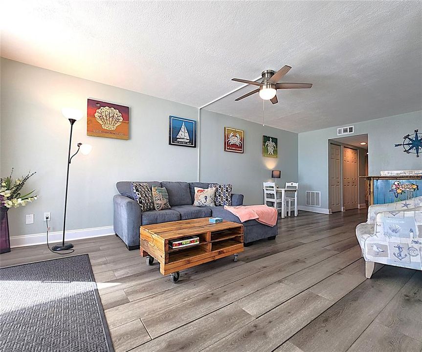 待售: $769,000 (2 贝兹, 2 浴室, 1115 平方英尺)