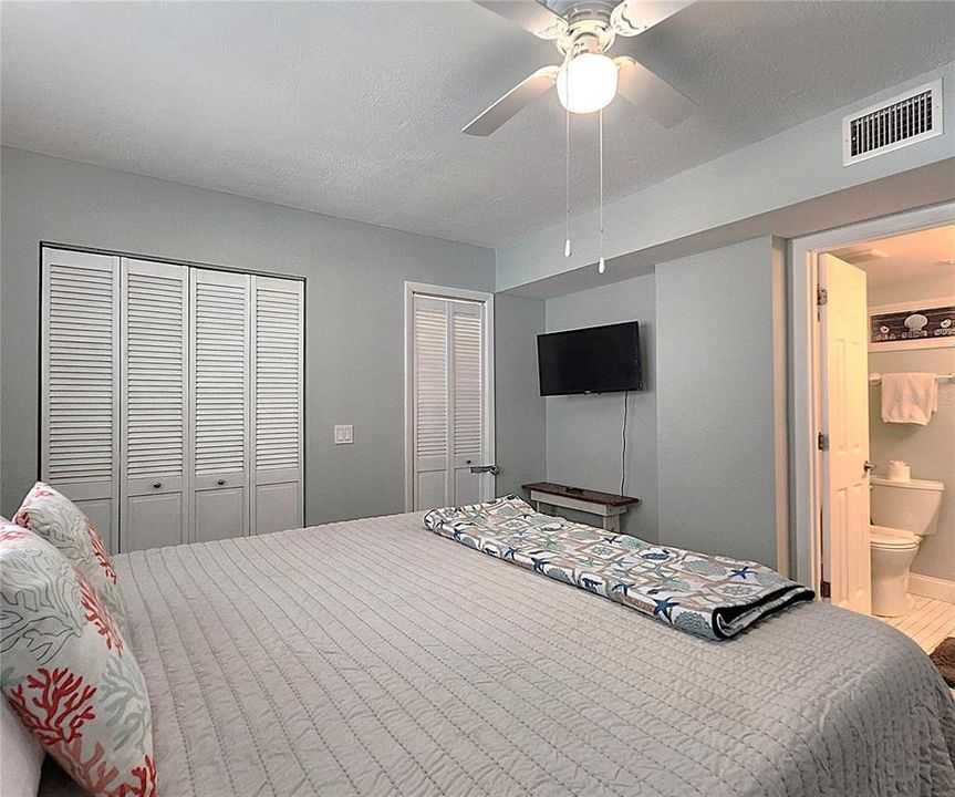 待售: $769,000 (2 贝兹, 2 浴室, 1115 平方英尺)