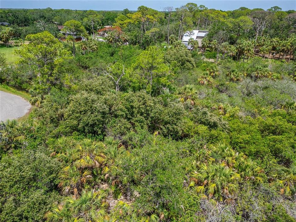 待售: $359,000 (0.91 acres)