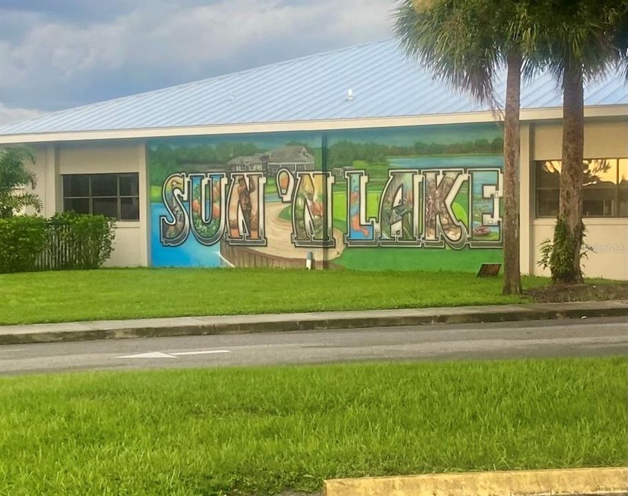 待售: $113,500 (1 贝兹, 1 浴室, 749 平方英尺)