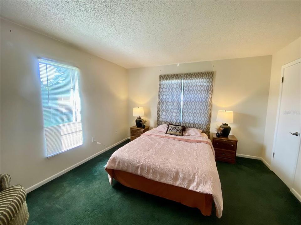 待售: $113,500 (1 贝兹, 1 浴室, 749 平方英尺)