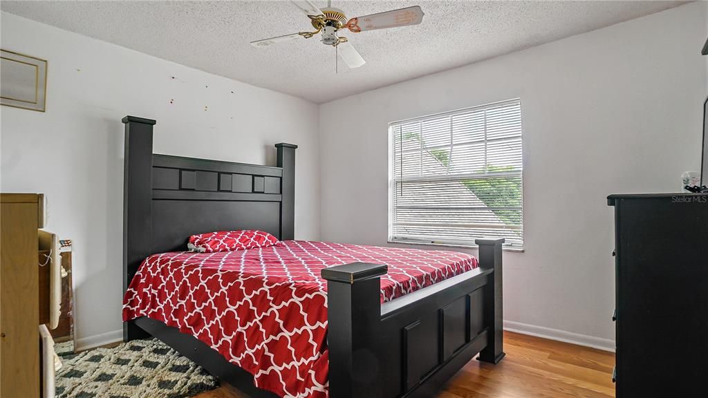 待售: $359,999 (4 贝兹, 2 浴室, 2307 平方英尺)