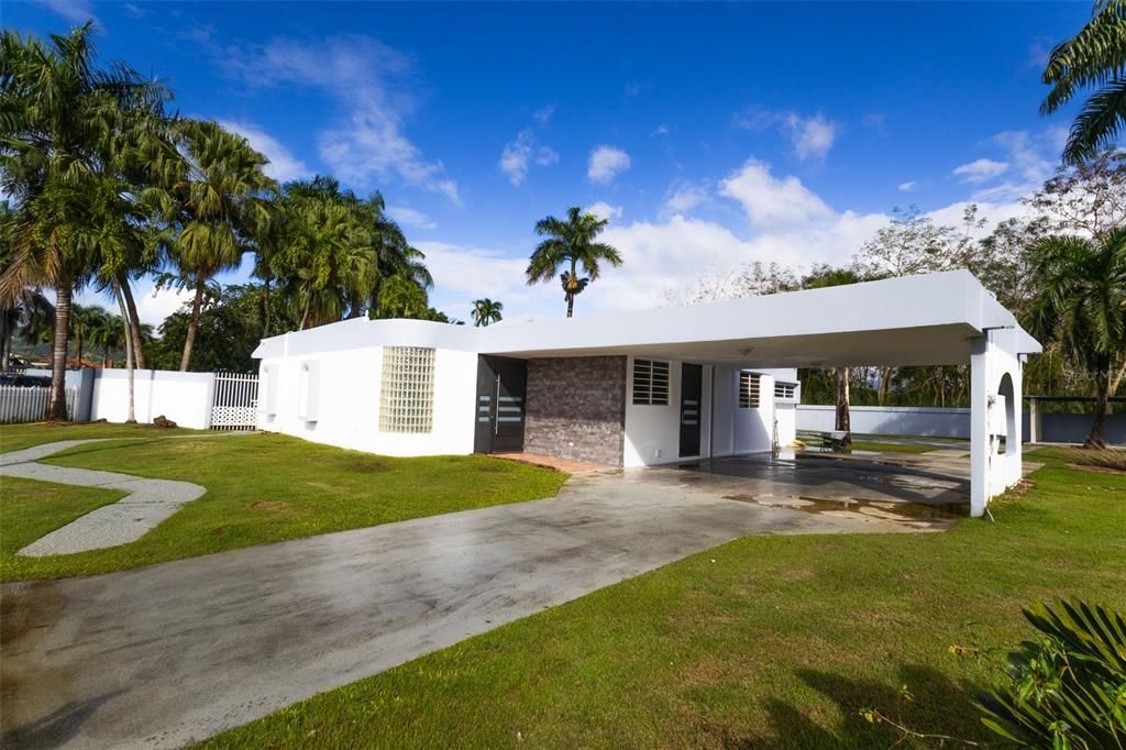 Recently Sold: $380,000 (4 beds, 3 baths, 2660 Square Feet)