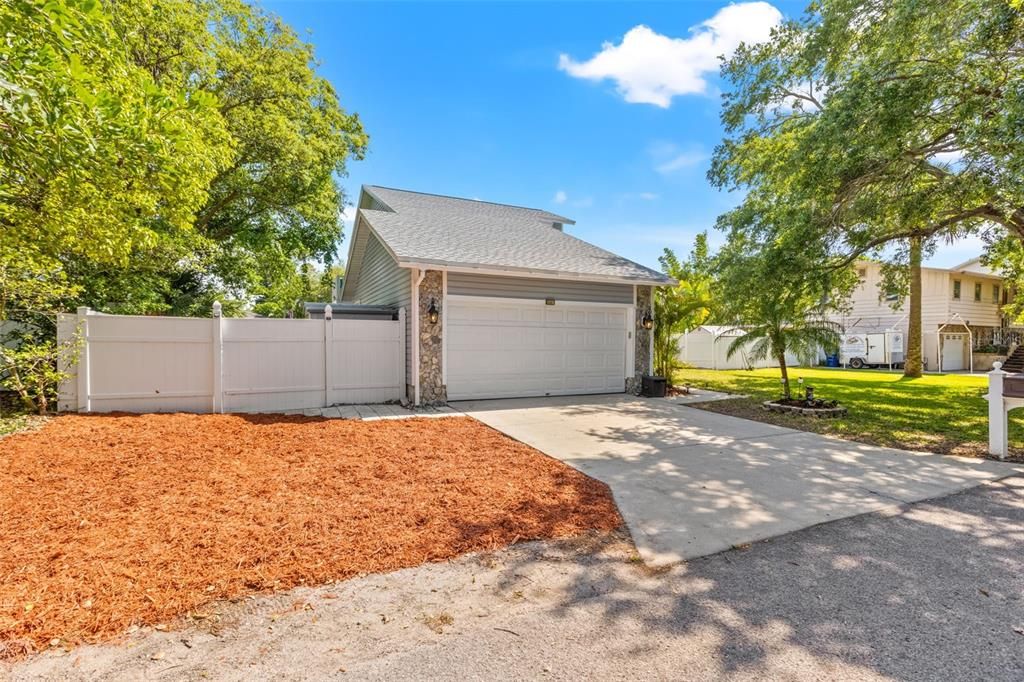 For Sale: $639,000 (4 beds, 2 baths, 1772 Square Feet)