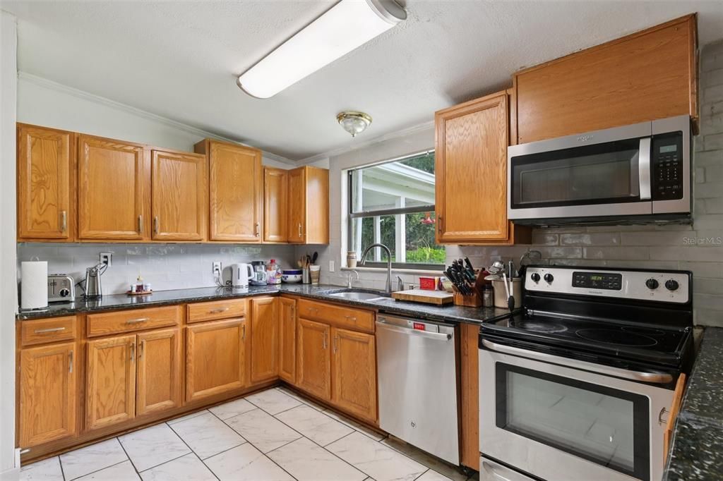 En Venta: $585,900 (3 camas, 2 baños, 1848 Pies cuadrados)