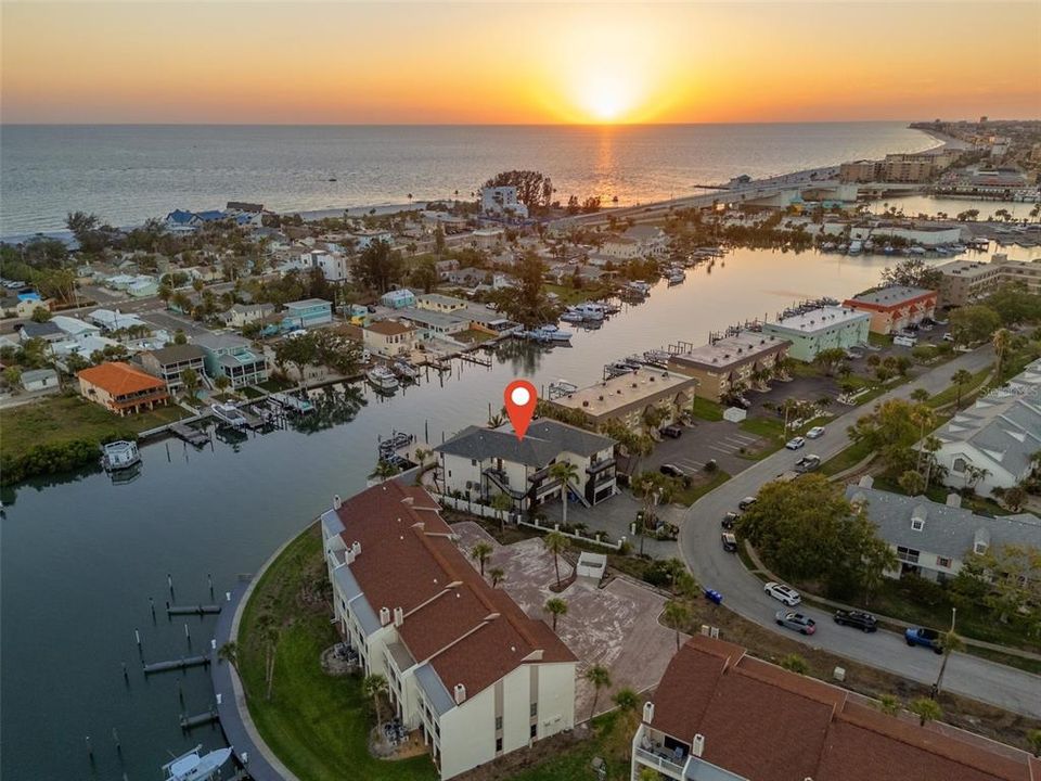 For Sale: $4,649,000 (10 beds, 0 baths, 6424 Square Feet)