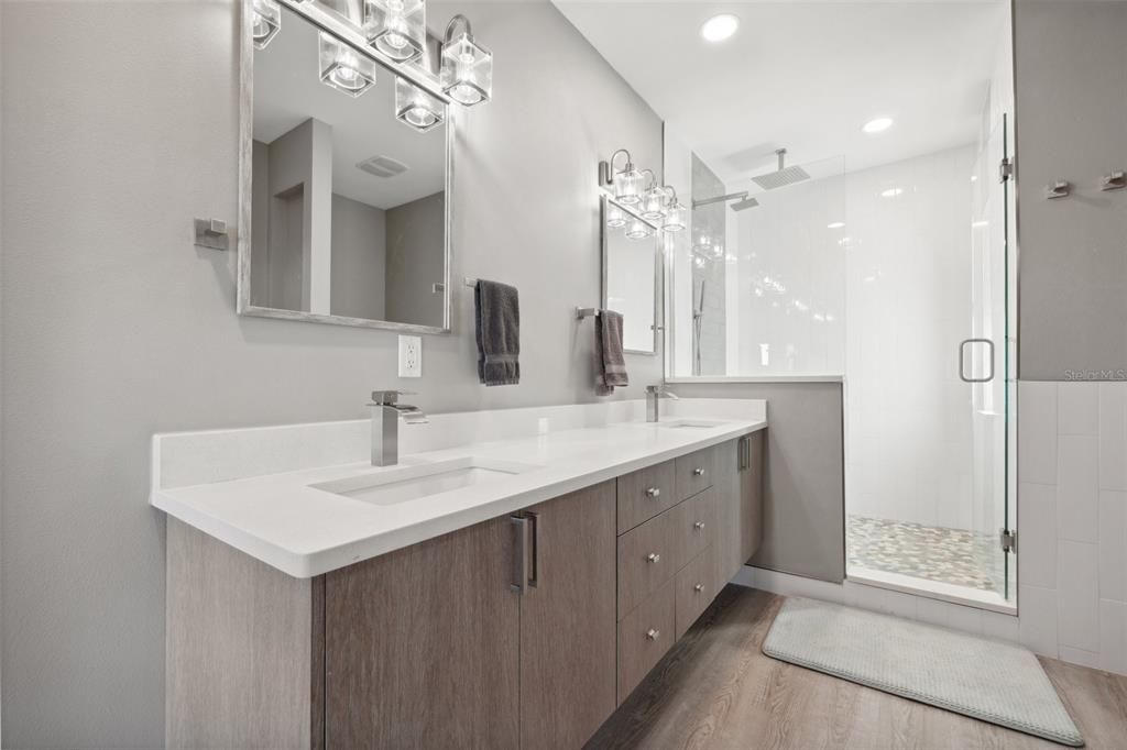 For Sale: $4,649,000 (10 beds, 0 baths, 6424 Square Feet)