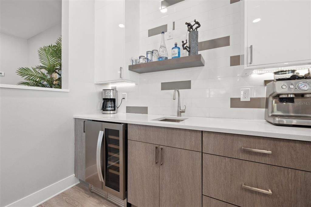 For Sale: $4,649,000 (10 beds, 0 baths, 6424 Square Feet)