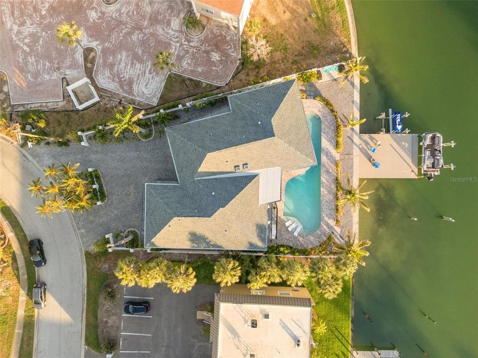 For Sale: $4,649,000 (10 beds, 0 baths, 6424 Square Feet)