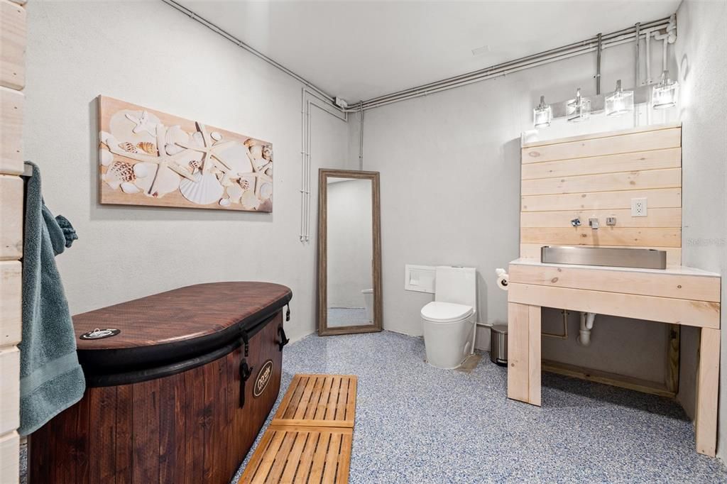 For Sale: $4,649,000 (10 beds, 0 baths, 6424 Square Feet)