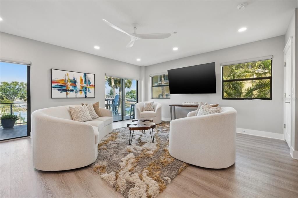 For Sale: $4,649,000 (10 beds, 0 baths, 6424 Square Feet)