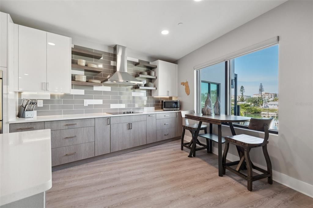 For Sale: $4,649,000 (10 beds, 0 baths, 6424 Square Feet)