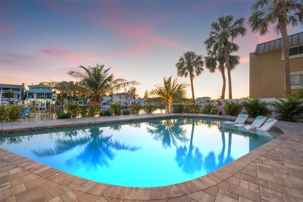 For Sale: $4,649,000 (10 beds, 0 baths, 6424 Square Feet)