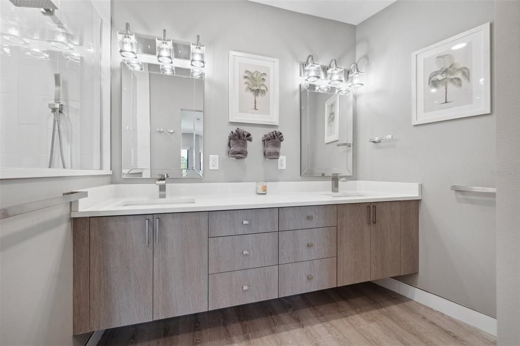 For Sale: $4,649,000 (10 beds, 0 baths, 6424 Square Feet)