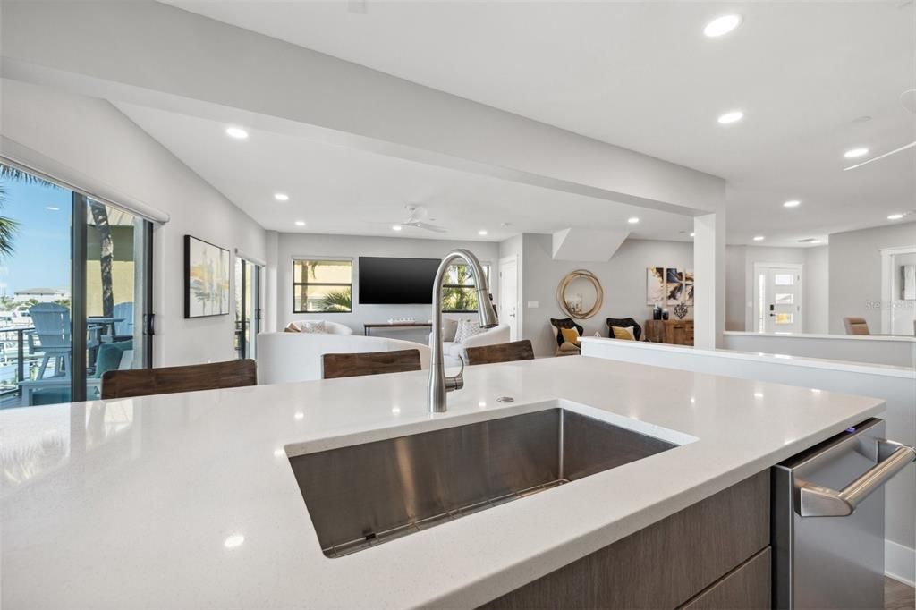 For Sale: $4,649,000 (10 beds, 0 baths, 6424 Square Feet)