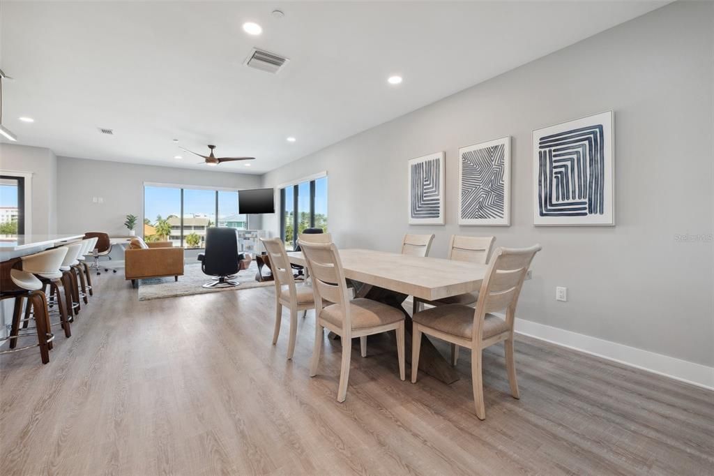 For Sale: $4,649,000 (10 beds, 0 baths, 6424 Square Feet)