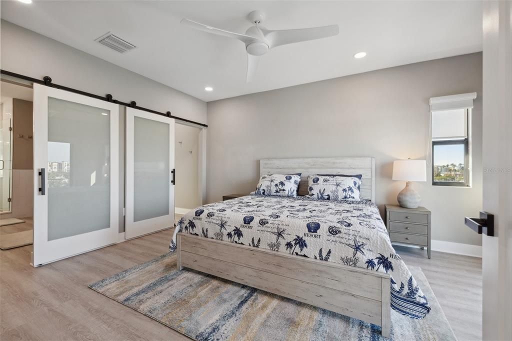 For Sale: $4,649,000 (10 beds, 0 baths, 6424 Square Feet)