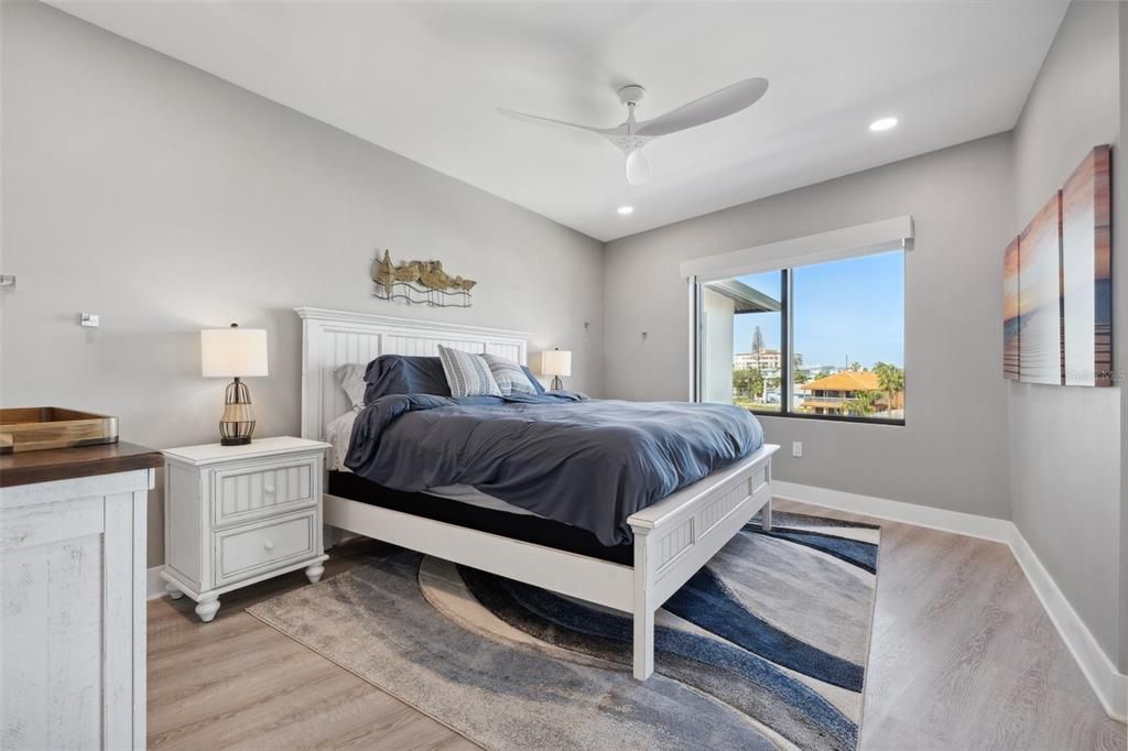 For Sale: $4,649,000 (10 beds, 0 baths, 6424 Square Feet)