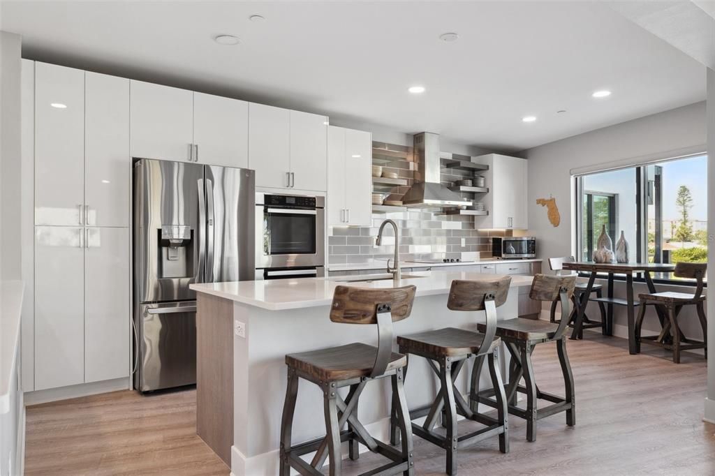 For Sale: $4,649,000 (10 beds, 0 baths, 6424 Square Feet)