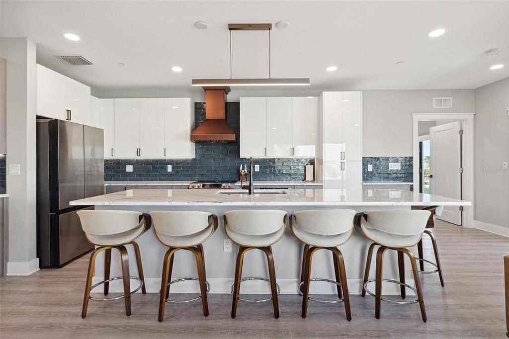 For Sale: $4,649,000 (10 beds, 0 baths, 6424 Square Feet)