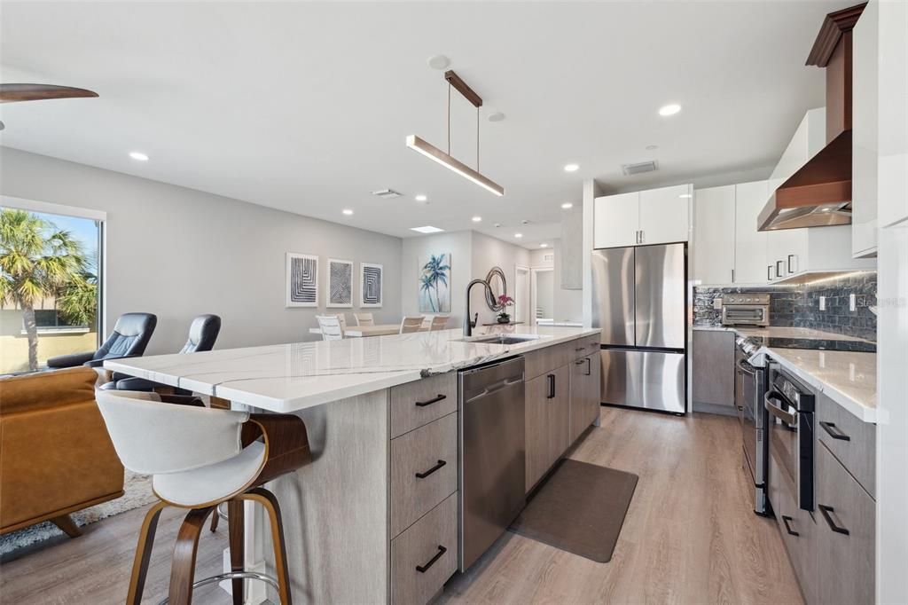 For Sale: $4,649,000 (10 beds, 0 baths, 6424 Square Feet)